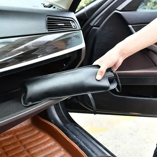 PAR SOLEIL S’ADAPTE A TOUS LES PARE-BRISES DE VOITURE