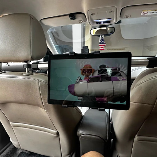 Support tablette voiture transformant l’arrière d’un véhicule en mini-cinéma familial