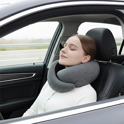 COUSSIN DE VOYAGE AVEC SYSTEME D'ATTACHE PRATIQUE POUR FIXATION SUR VALISE