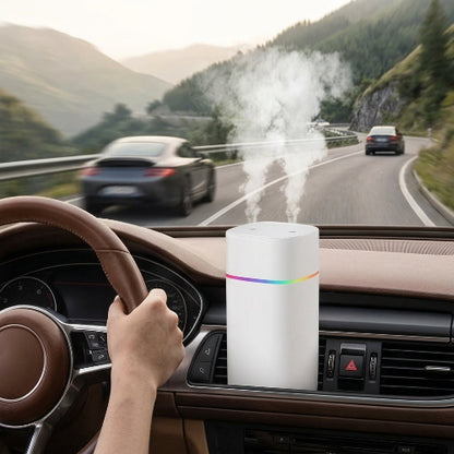 Humidificateur pour voiture pendant le remplissage du réservoir