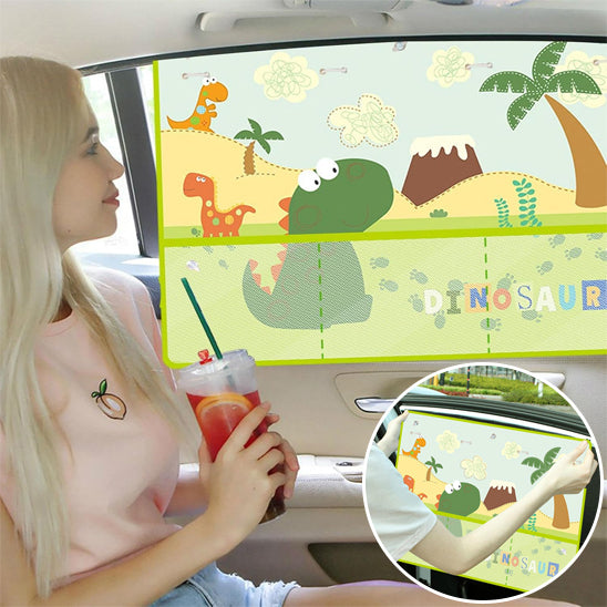 pare soleil bebe voiture fixé à l'appui-tête et pare-soleil pour bébé avec poches de rangement visibles
