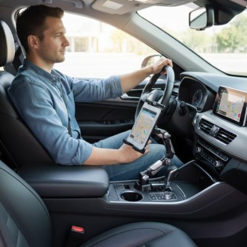 Support de tablette voiture élégante en finition noire mate s'adaptant à tous les intérieurs auto.