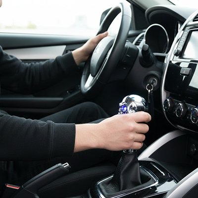 Cache pommeau de vitesse universel adaptable