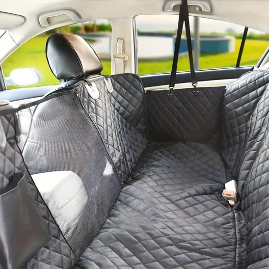 Housse de siège de voiture pour voyager avec un animal dans un confort total.