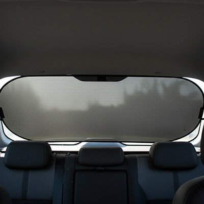 Pare soleil cars réfléchissant offrant une protection maximale contre la chaleur.