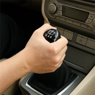 Pommeau de vitesse intérieur voiture élégant