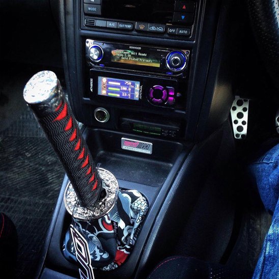 pommeau pour levier de vitesse universel style sportif