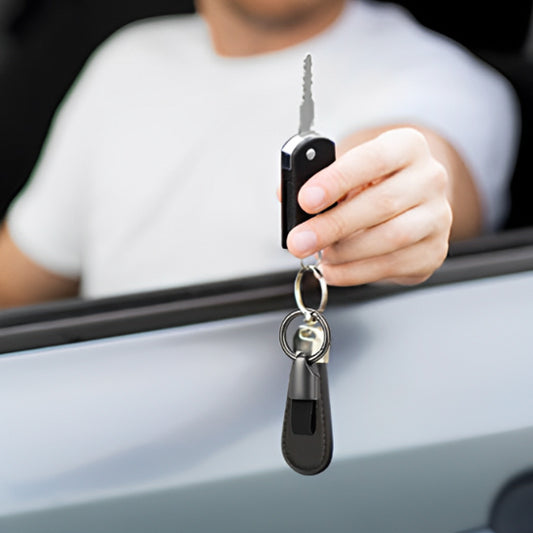 PORTE CLÉ VOITURE MULTIFONCTION AVEC OUTIL