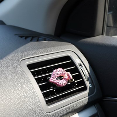 sent bon voiture Rose Clip de parfum de voiture créatif diamant lèvres rouges voiture 