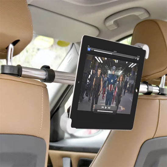 Support tablette voiture compatible avec Samsung Galaxy Tab en pleine utilisation dans une voiture familiale