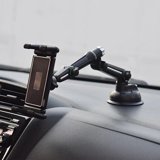 Support télescopique pour tablettes installé sur un siège de voiture