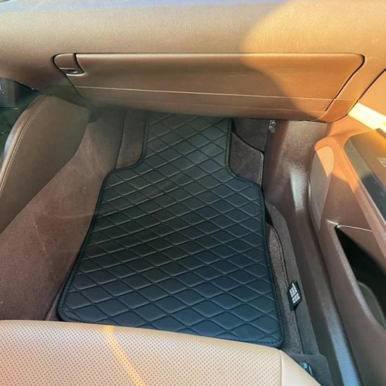 tapis de sol voiture sécurité maintien stable