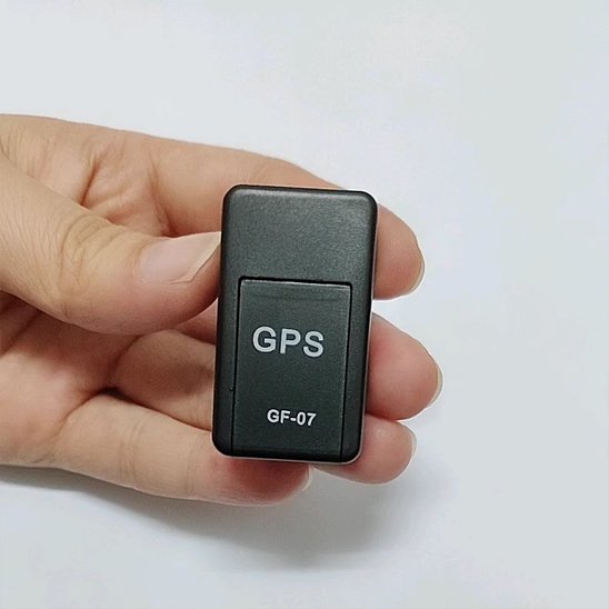 TRACEUR GPS VOITURE INNOVANT AVEC GEOLOCALISATION TEMPS REEL
