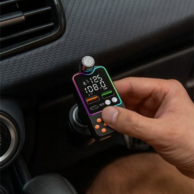 TRANSMETTEUR FM ET BLUETOOTH EFFICACE POUR LONGS TRAJETS EN VOITURE